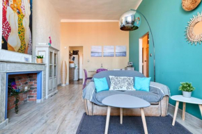 Tastefully furnished apartment close to the old port